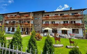 Olympic Regina Hotel