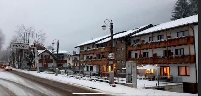 Olympic Regina Hotel Pinzolo Esterno foto