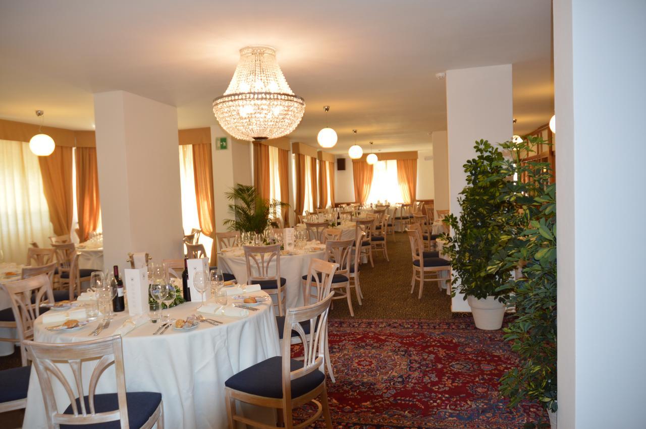 Olympic Regina Hotel Pinzolo Esterno foto