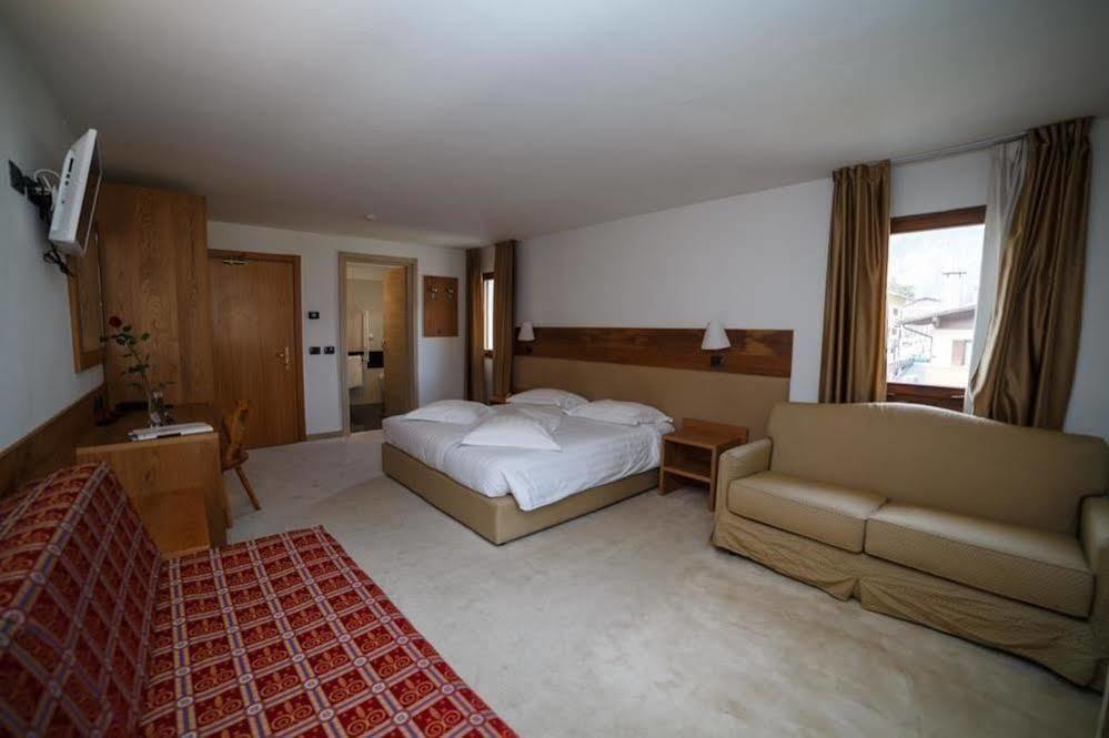 Olympic Regina Hotel Pinzolo Esterno foto